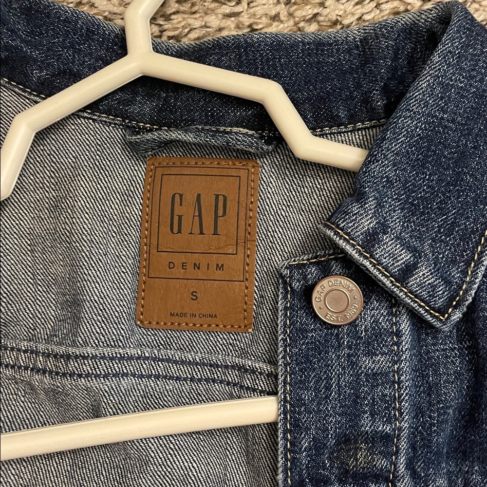 Gap denim jacket - Picture 2 of 3